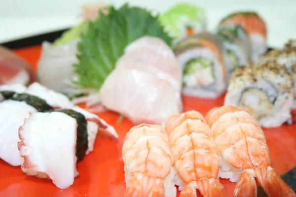 Gros Plan Délicieux Sushi Avec Fond Blanc — Photo
