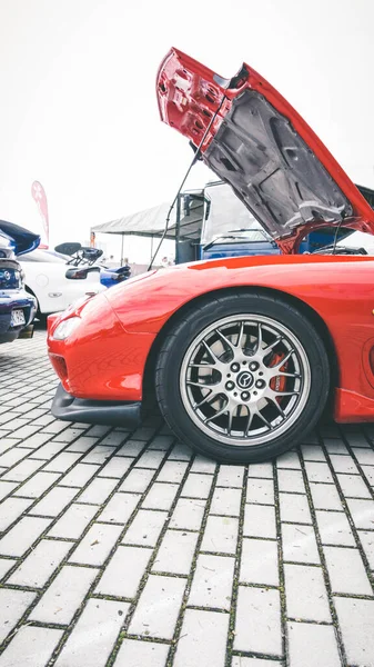 Disparo Vertical Coches Una Exposición Praga — Foto de Stock