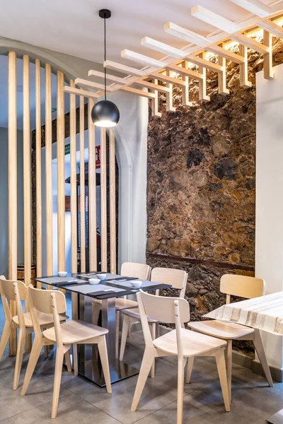 Retrato Vertical Interior Restaurante Com Design Contemporâneo — Fotografia de Stock