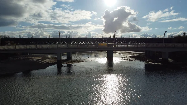 Puente Ferroviario Sobre Río Con Reflejo Del Sol Atardecer Laytown — Foto de Stock