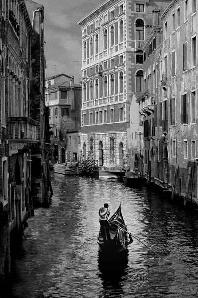 Uma Imagem Tons Cinza Arquitetura Única Veneza Itália — Fotografia de Stock