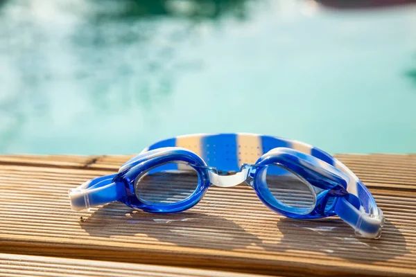 Selective Focus Shot Swimming Goggles Pool — Stock Photo, Image