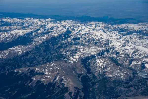 Una Vista Aérea Hermosas Montañas Cubiertas Nieve —  Fotos de Stock