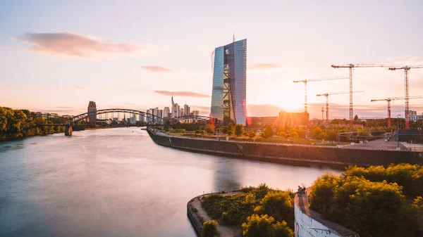 Skyline Van Frankfurt Met Europese Centrale Bank Duitsland Tijdens Zonsondergang — Stockfoto