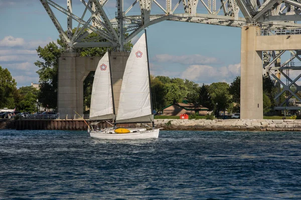 Two Mast Sailboat Clair River Blue Water Bridge Sunny Day — Stock Photo, Image