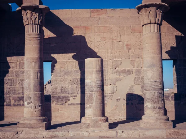 阿斯旺古埃及的一座庙宇 有柱子 — 图库照片