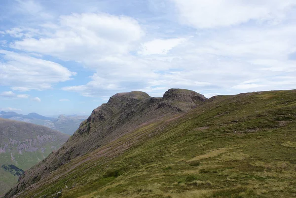 Een Prachtig Landschap Van Bergen Een Bewolkte Dag Schotland — Stockfoto