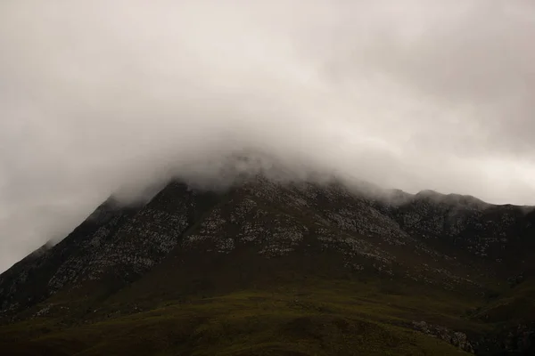 Een Mistig Berglandschap Kaapstad Afrika — Stockfoto