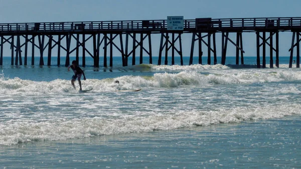 Deux Enfants Surfent Flagler Beach Pier Floride — Photo