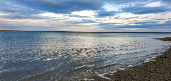 Peaceful Scenery Azure Sea Washing Sandy Coast Sunrise — Stock Photo, Image