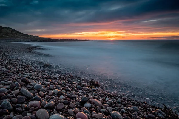 Ein Malerischer Blick Auf Eine Meereslandschaft Unter Dem Schönen Himmel — Stockfoto