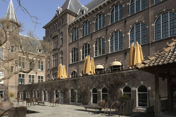 Straatzicht Gevelarchitectuur Van Historisch Gebouw Tropics Institute Museum Amsterdam — Stockfoto