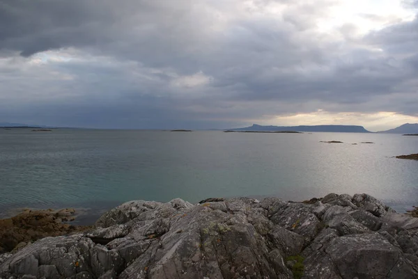 Una Vista Panorámica Costa Rocosa Paisaje Montaña Escocia Bajo Cielo — Foto de Stock