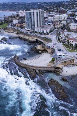 San Diego 'daki La Jolla Koyu' nun dikey hava görüntüsü.