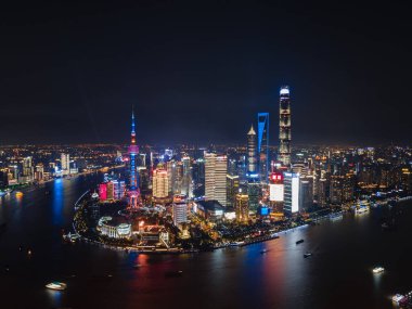 Binaların ve Çin 'in Şangay Kulesi' nin havadan çekilmiş görüntüsü.