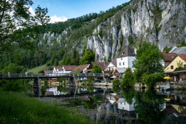 Almanya, Bavyera 'daki Essing köyünün güzel bir manzarası.
