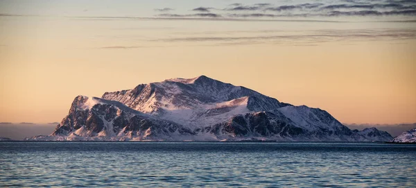 Ένα Μικρό Νησί Στη Δυτική Ακτή Της Γροιλανδίας — Φωτογραφία Αρχείου