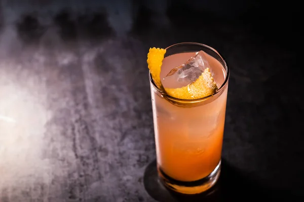 Vacker Bild Orange Cocktail Svart Bakgrund — Stockfoto