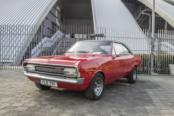 Een Rode Opel Rekord Auto Tentoongesteld Een Klassieke Autoshow Zadar — Stockfoto