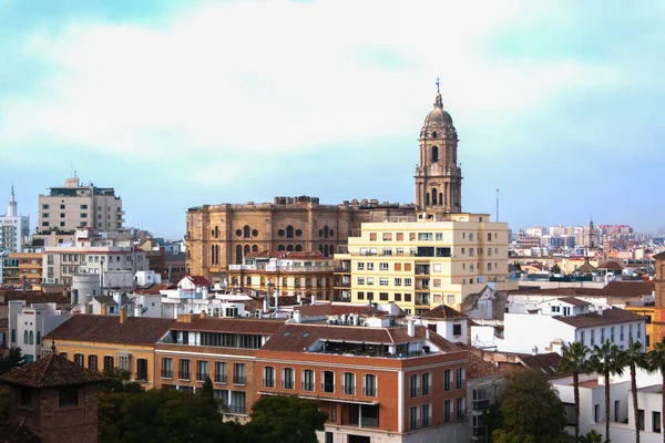 Een Stadsgezicht Met Historische Gebouwen Kathedraal Van Malaga Onder Het — Stockfoto