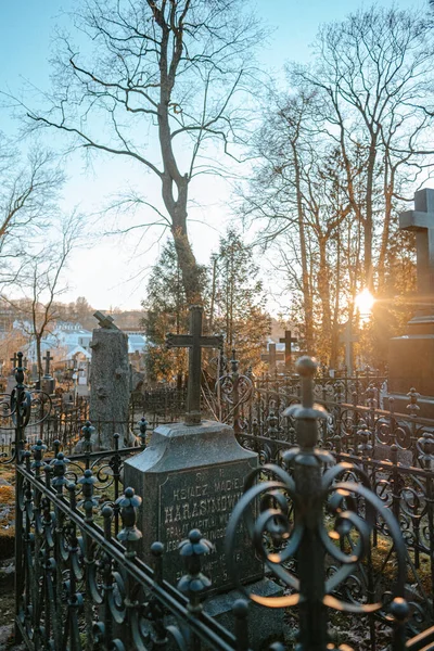 Вертикальный Снимок Старого Кладбища Вильнюсе Литва — стоковое фото