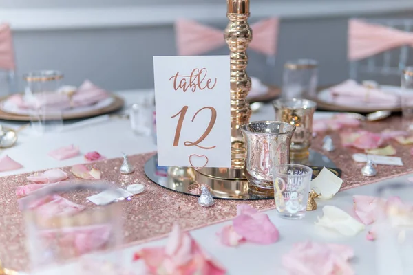 Served Table Wedding Ceremony Pink Gold Tones Number — Stock Photo, Image