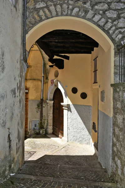 Estrecho Arco Vallecorsa Pueblo Región Del Lacio Italia Verano — Foto de Stock