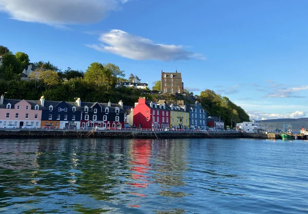 Fascinerande Utsikt Över Vacker Havsutsikt Blå Himmel Tobermory Kanada — Stockfoto