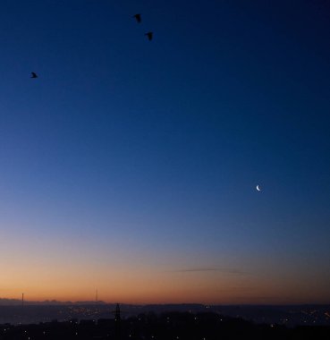 Gün batımında güzel bir manzara.