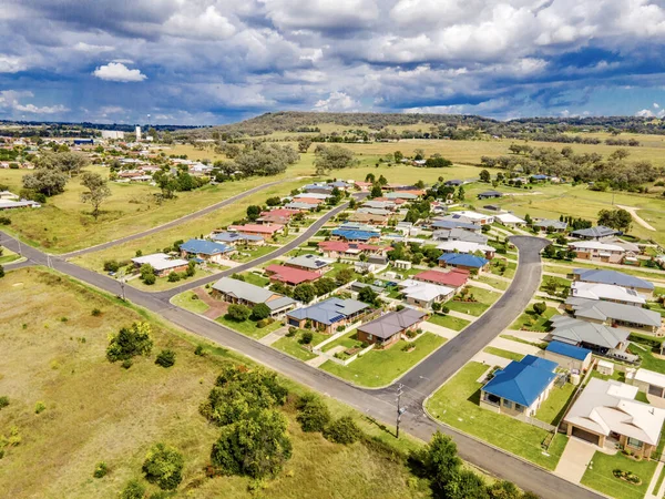 オーストラリア ニューサウスウェールズ州のインバーエルの町の空の景色 — ストック写真