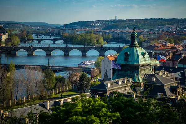 Uma Bela Vista Arquitetura Cidade Velha Praga Paisagem Dia Ensolarado — Fotografia de Stock