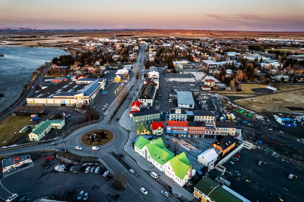 Flygfoto Över Modern Stad Och Hav — Stockfoto