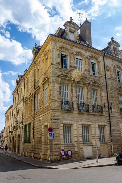 Een Gevel Van Een Historisch Gebouw Het Centrum Van Dijon — Stockfoto
