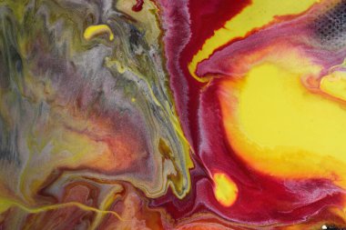 Renkli, akışkan bir sanat eseri.