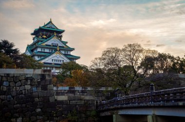Osaka Kalesi 'nin güzel bir görüntüsü.