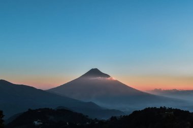 Guatemala, Orta Amerika 'daki Volcan de Agua.