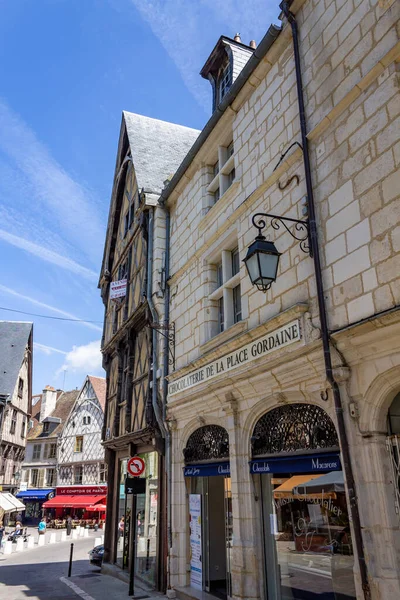 Открытый Вид Улицы Исторические Здания Бурже Франция — стоковое фото