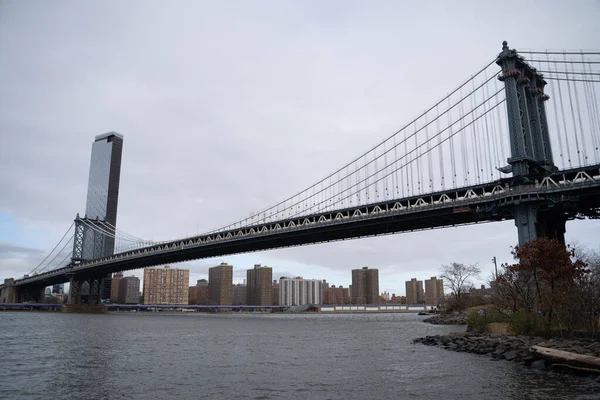 Une Belle Vue Sur Pont Manhattan Sous Ciel Nuageux — Photo