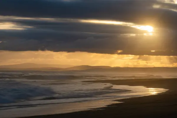 Vacker Utsikt Över Vacker Havsutsikt Ljus Solnedgång — Stockfoto