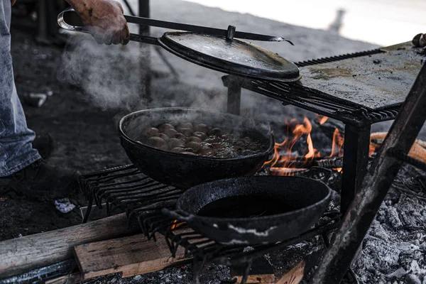 Closeup Cauldron Fire Cooking Outdoors — Stock Photo, Image