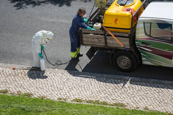 Vue Panoramique Une Équipe Désinfectant Les Rues Lisbonne Portugal Virus — Photo