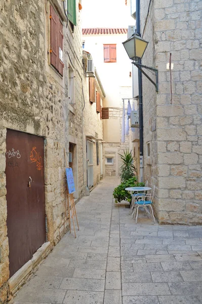 Egy Kis Utca Trogir Középkori Negyedében Egy Régi Horvát Városban — Stock Fotó