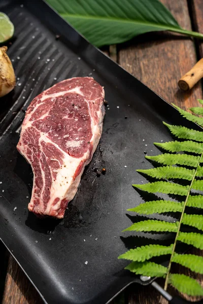 Belo Shot Carne Crua Bife — Fotografia de Stock