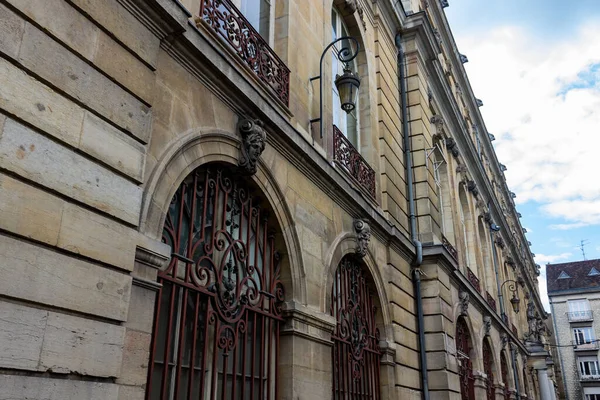 Die Schönen Architektonischen Details Eines Historischen Gebäudes Dijon Burgund Frankreich — Stockfoto