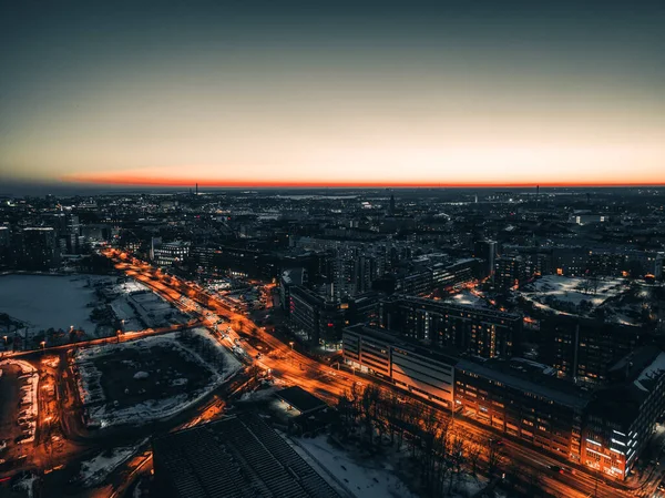 Вид Воздуха Плотный Городской Пейзаж Закатное Небо Градиентном Цвете Снятое — стоковое фото