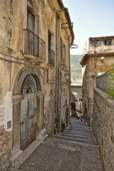 Uma Escadaria Estreita Vallecorsa Uma Aldeia Região Lácio Itália Verão — Fotografia de Stock