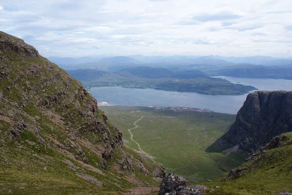 Krásný Záběr Údolí Vedle Jezera Horách Skotska — Stock fotografie