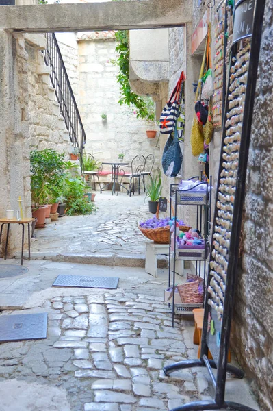 Eine Kleine Straße Mittelalterlichen Viertel Von Trogir Einer Alten Kroatischen — Stockfoto