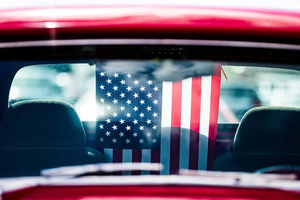 United States Flag Red Pickup Antique Truck Nearside Mirror — Stock Photo, Image