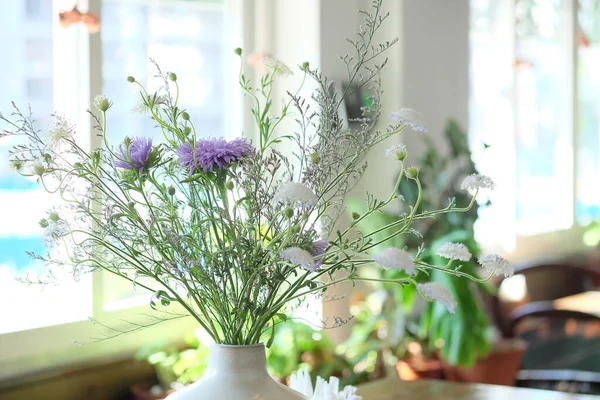 花瓶の花のクローズアップショット — ストック写真